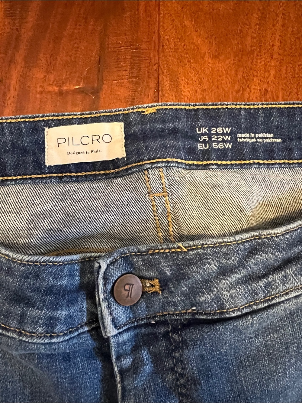 Pilcro Woman’s Light Blue barrel leg Denim Jeans 22W - Picture 2 of 5